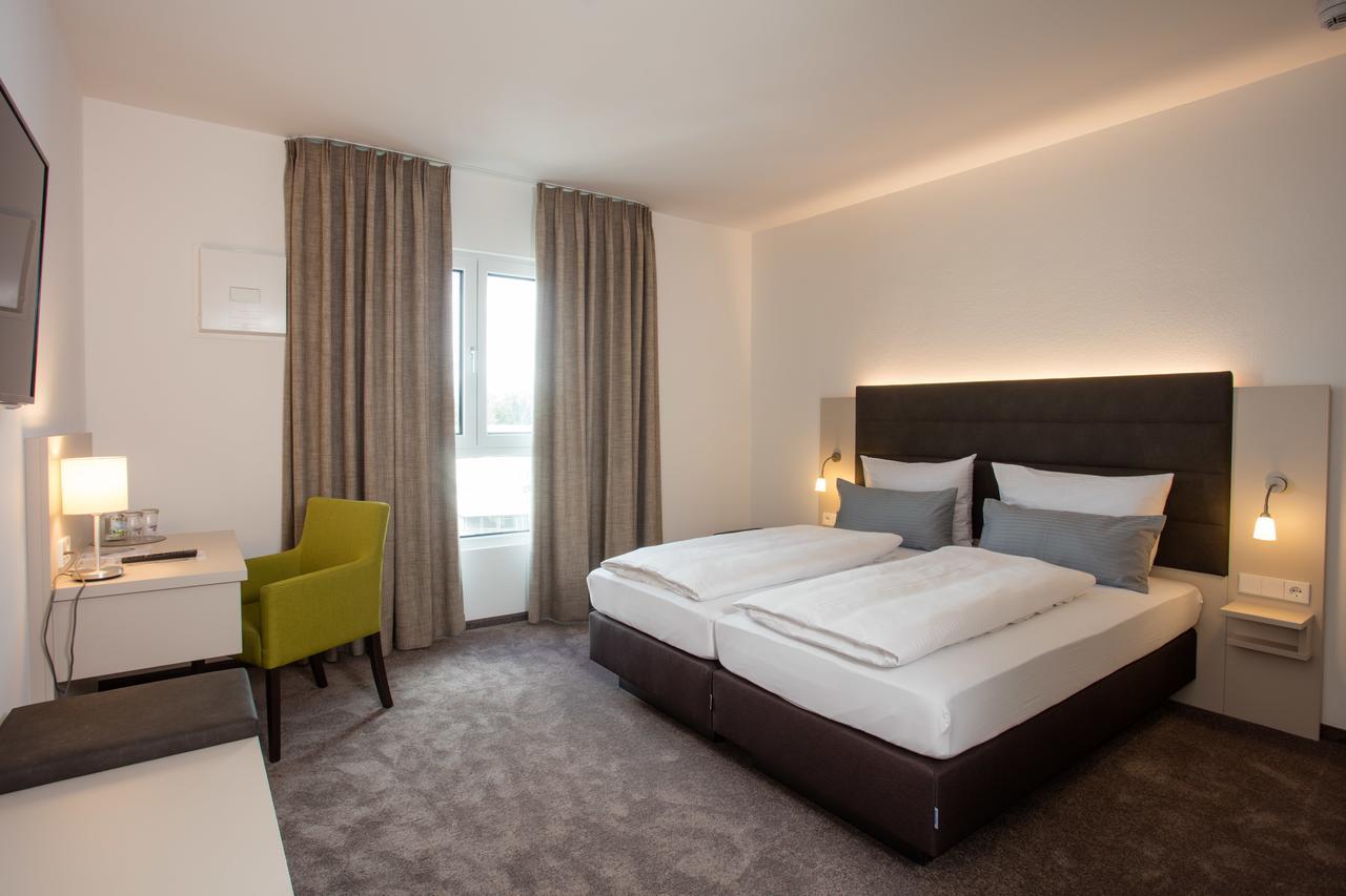 Hotel Am Campus Ингольштадт Экстерьер фото